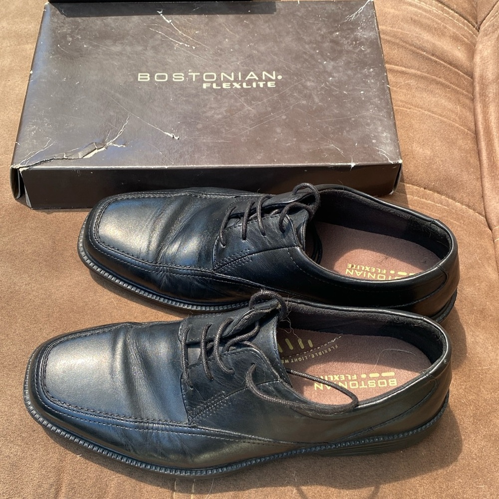 Mens dress shoes